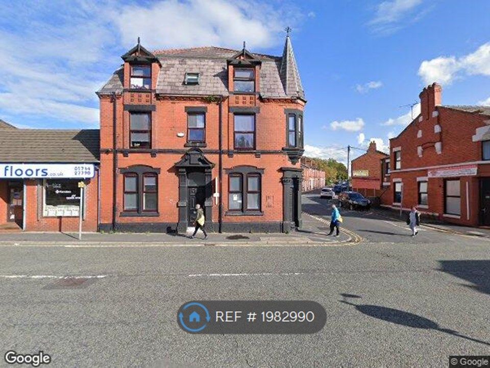 Room to rent in North Road, St. Helens WA10, £260 pcm Zoopla