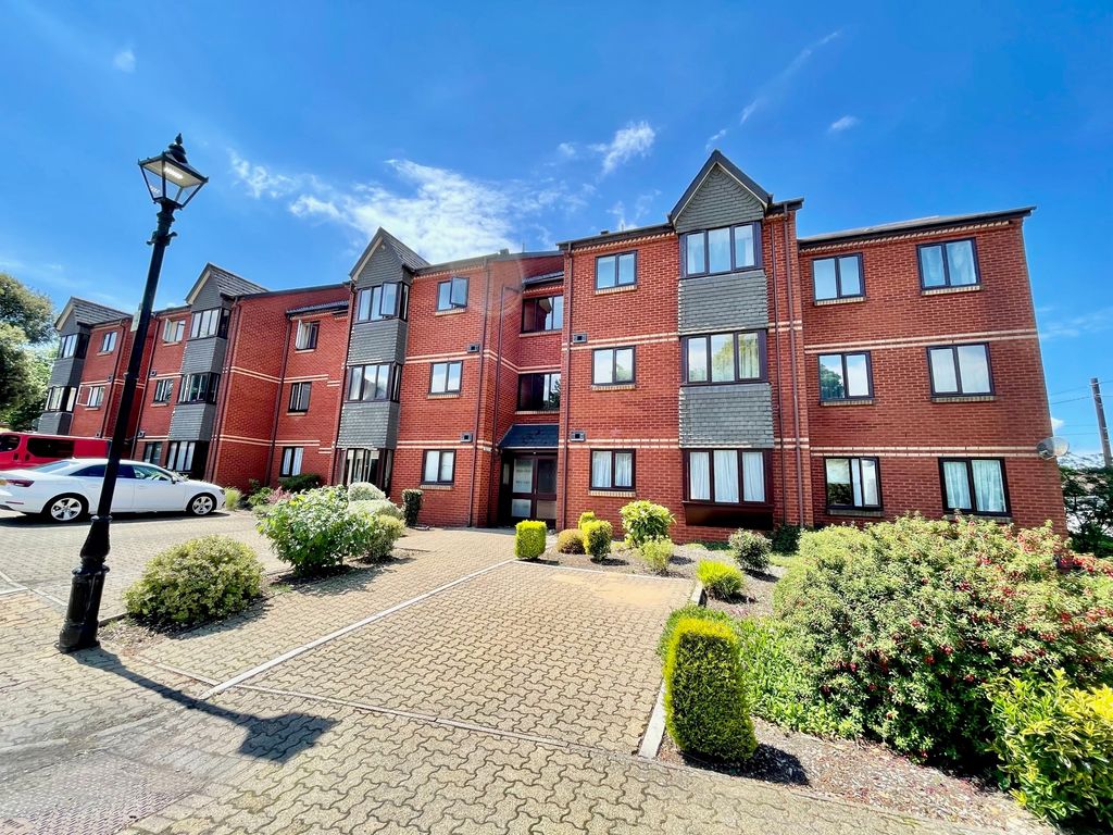 2 bed flat to rent in Mariners Heights, Penarth CF64 Zoopla