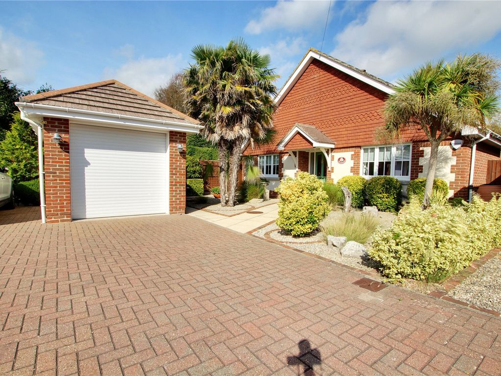 3 bed bungalow for sale in Ferringham Lane, Ferring, Worthing, West