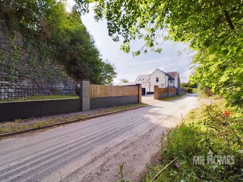 4 bed semidetached house for sale in St. Y Nyll Lane, Capel
