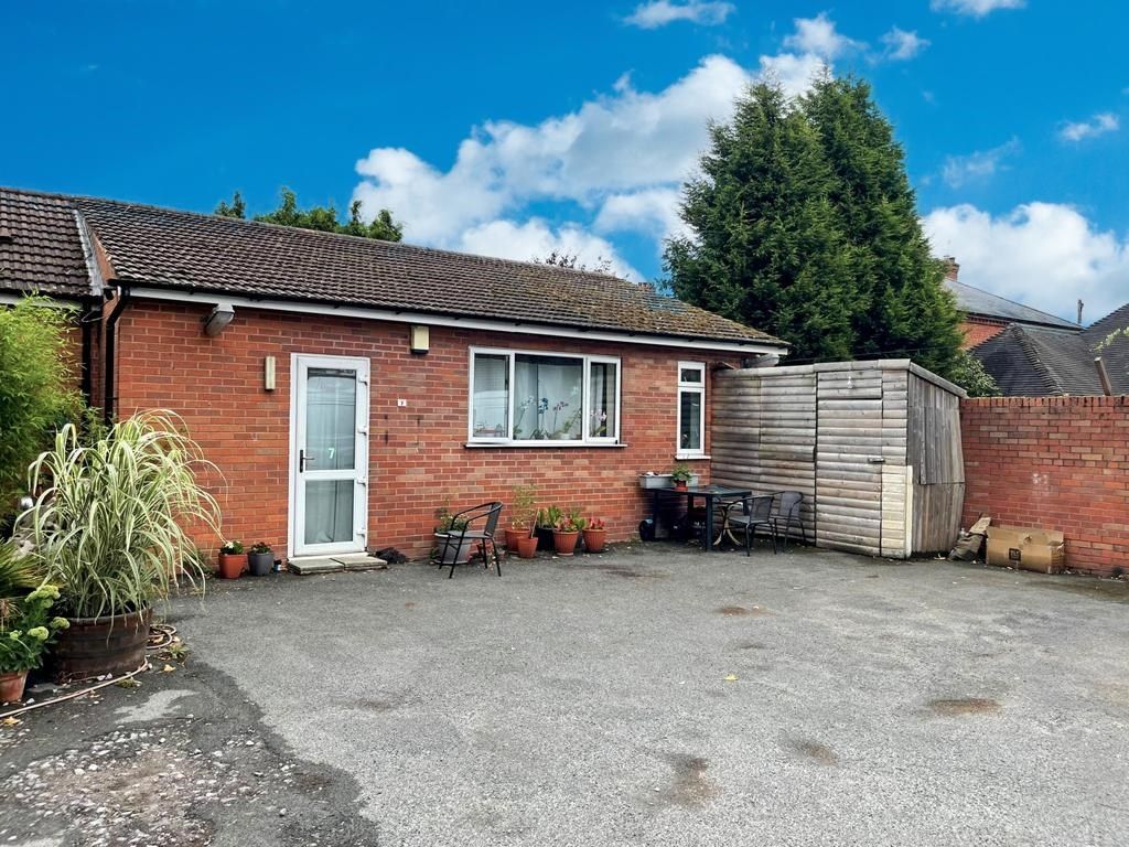 Bungalow for sale in Investment Bungalow Comberton Road
