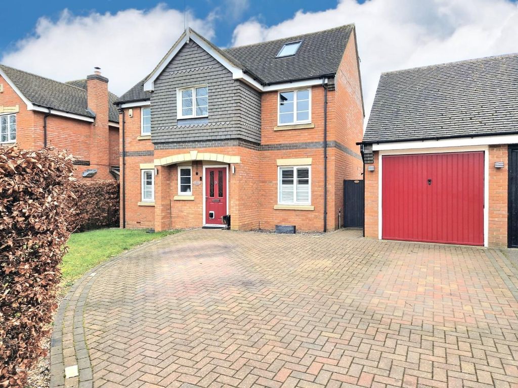 5 bed detached house for sale in The Meadows, Grange Park, Northampton