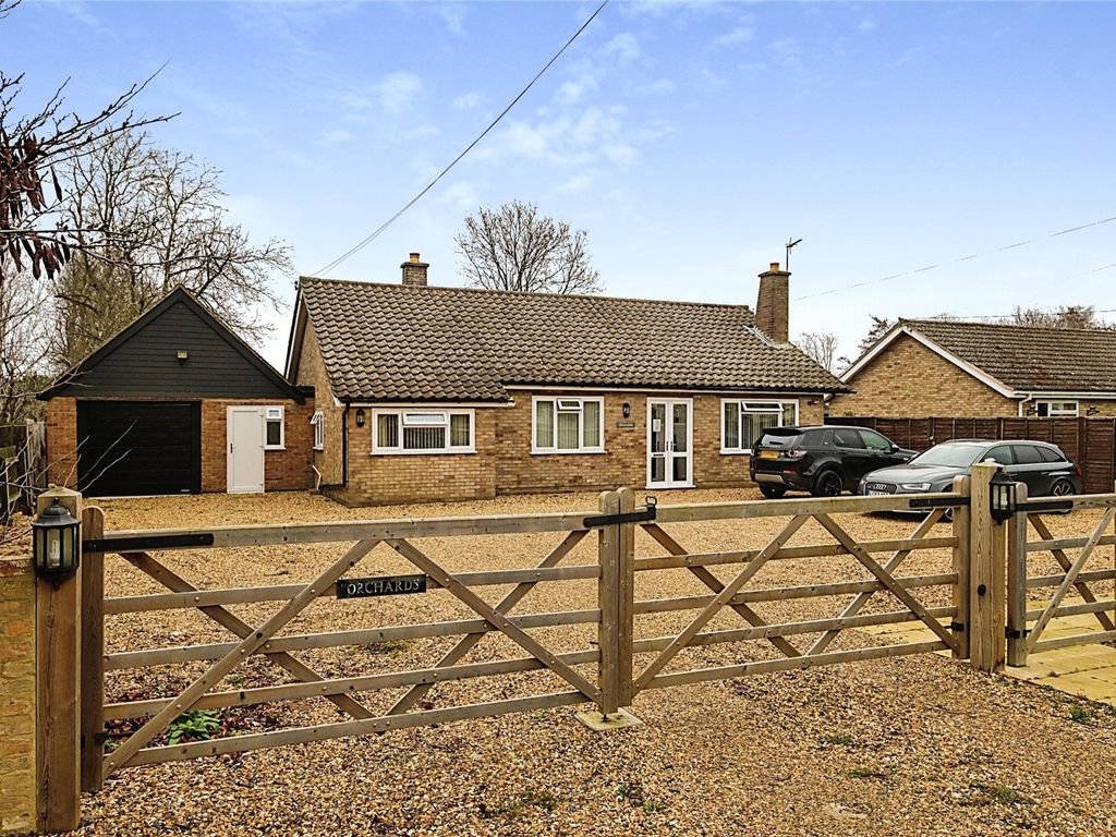 4 bed bungalow for sale in School Lane, Chittering, Cambridge
