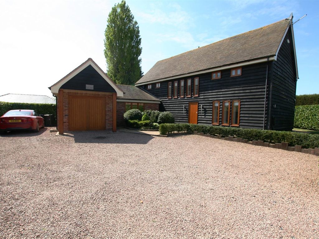 3 bed barn conversion to rent in 1 Greenhill Farm Barns, Hallow