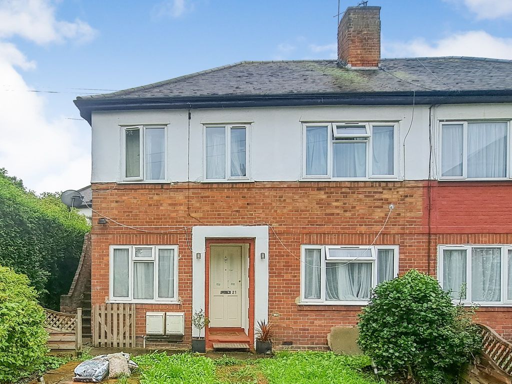 2 bed for sale in Beechwood Avenue, Greenford UB6, £225,000