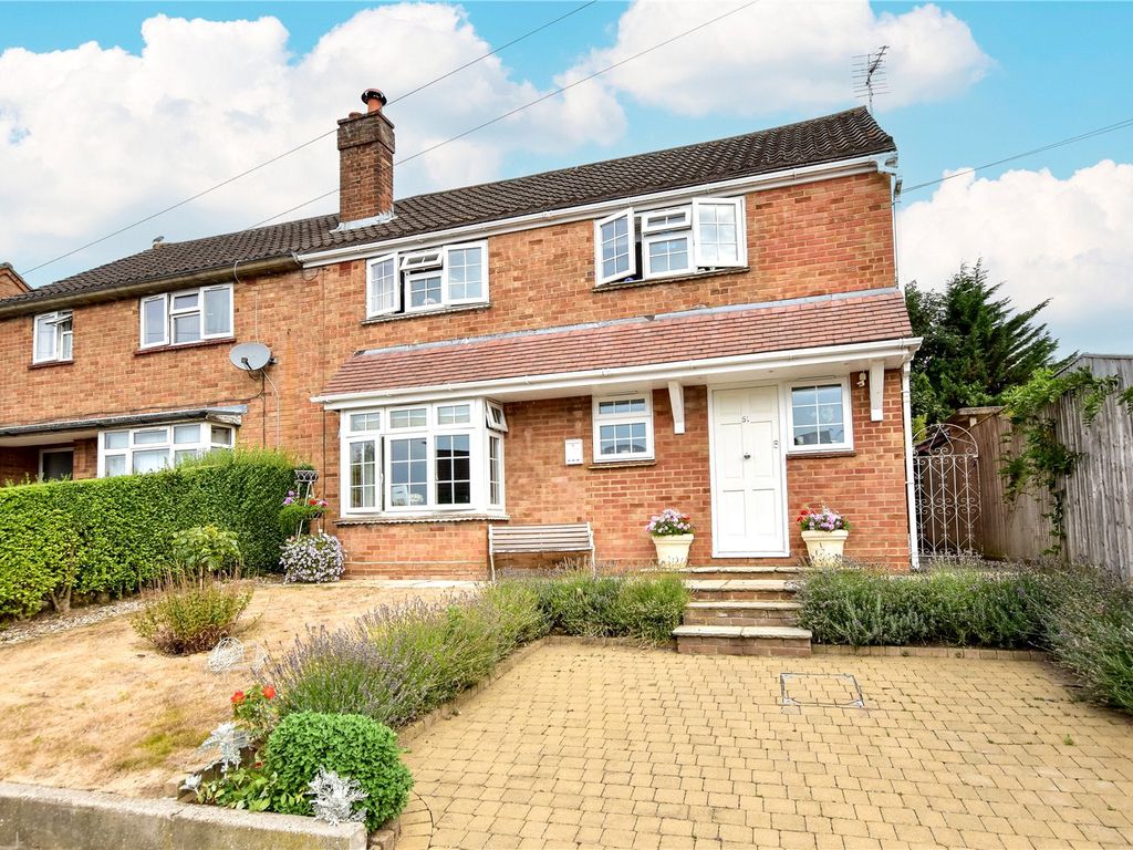 4 bed semidetached house for sale in Chiltern Drive, Rickmansworth