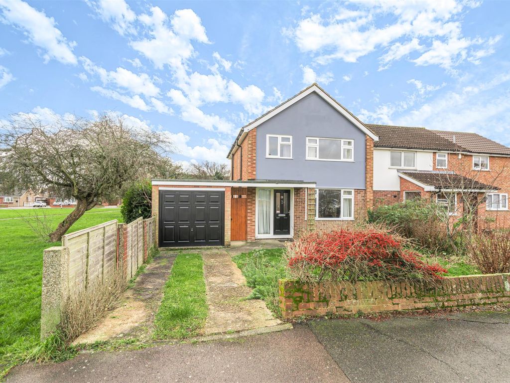 3 bed property for sale in Elm Close, Bedford MK41, £300,000 Zoopla