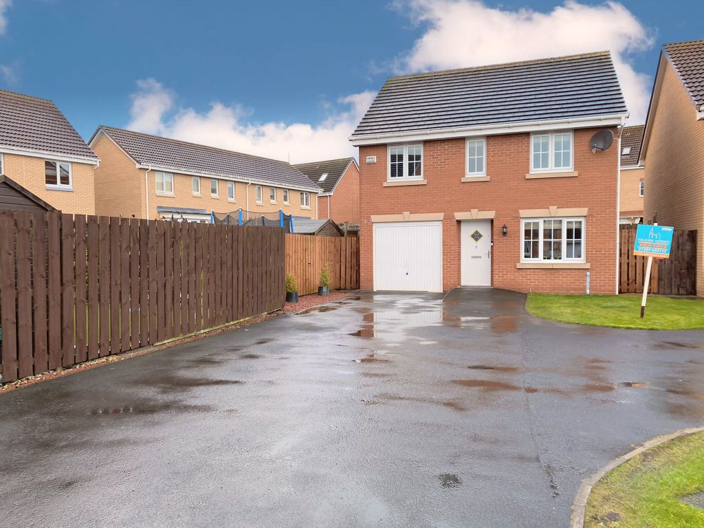 4 bed detached house for sale in king seat place, maddiston fk2