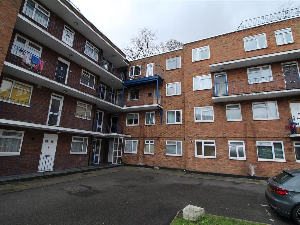 Studio for sale in High Street South, Dunstable LU6, £75,000 Zoopla