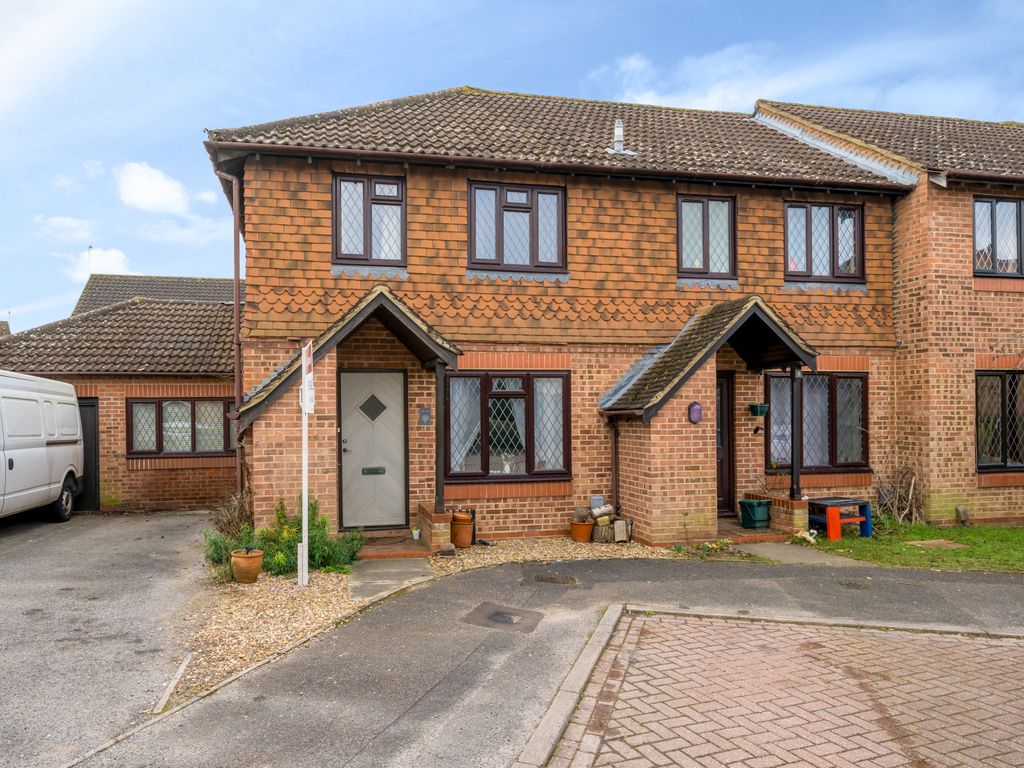 4 bed end terrace house for sale in Newark Close, Burpham, Guildford