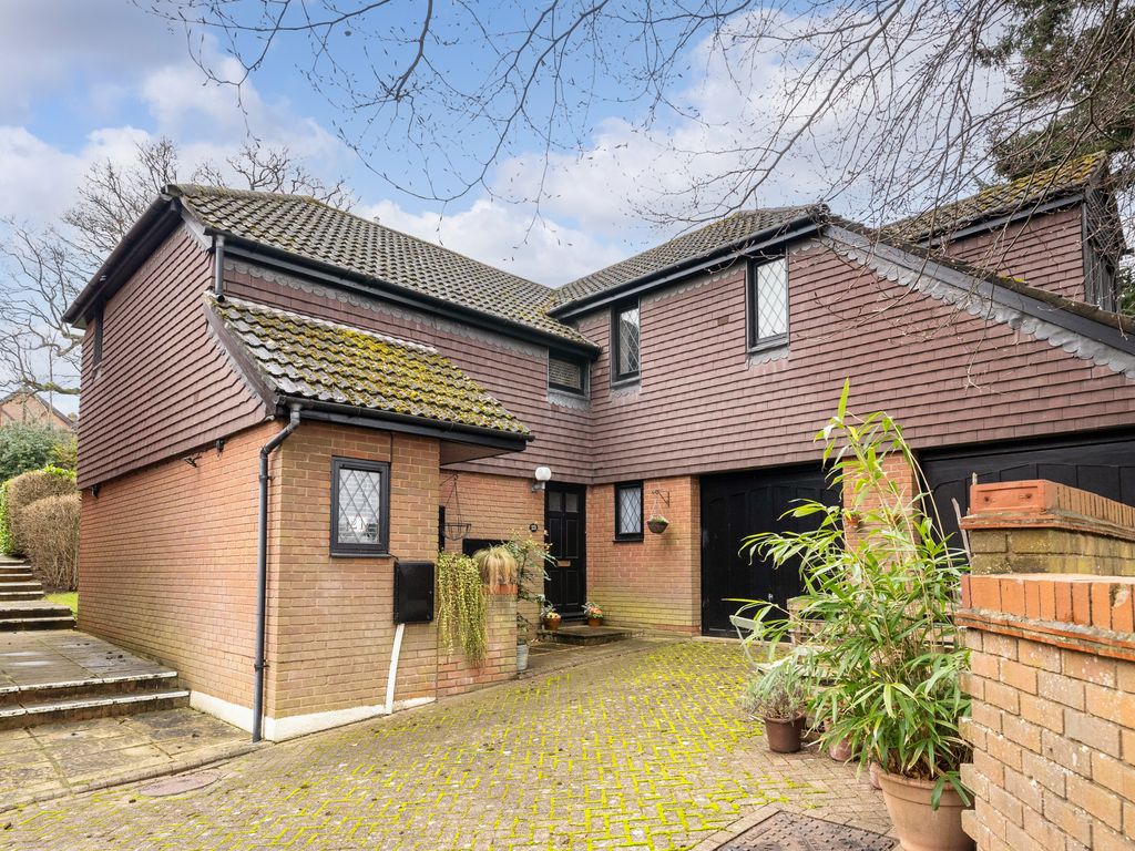 2 bed for sale in Harrowlands Park, Dorking RH4 Zoopla