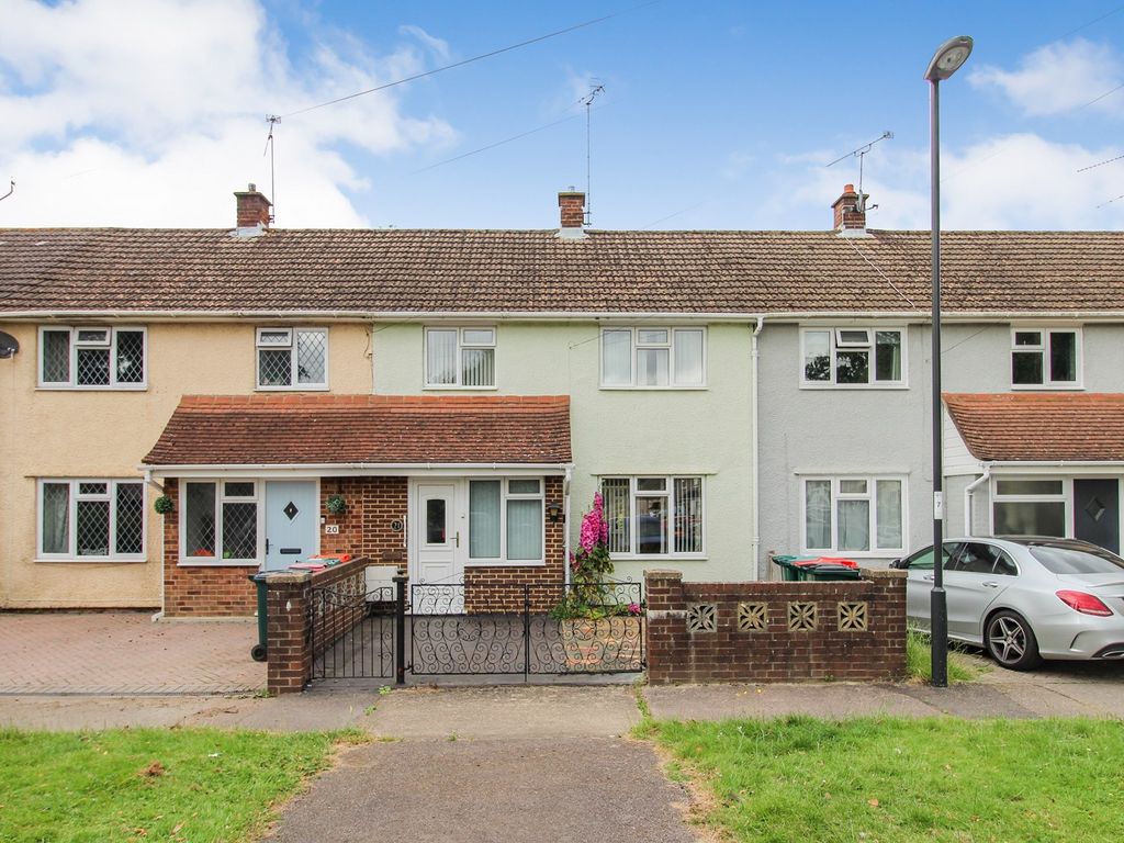 3 bed terraced house for sale in Cloverlands, Crawley, West Sussex