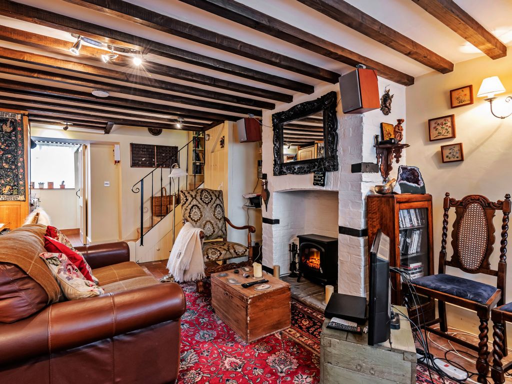 2 bed terraced house for sale in Stanford In The Vale, Faringdon