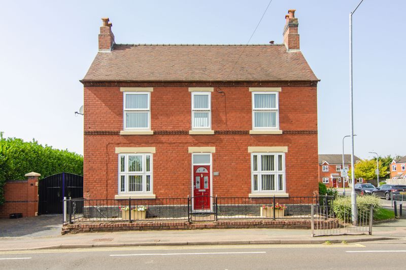 4 bed detached house for sale in Rugeley Road, Chase Terrace, Burntwood