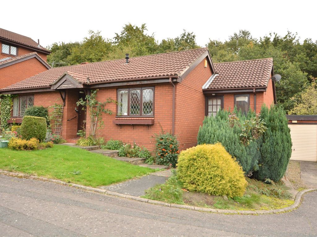 2 bed bungalow for sale in Woodside Park Avenue, Horsforth, Leeds, West