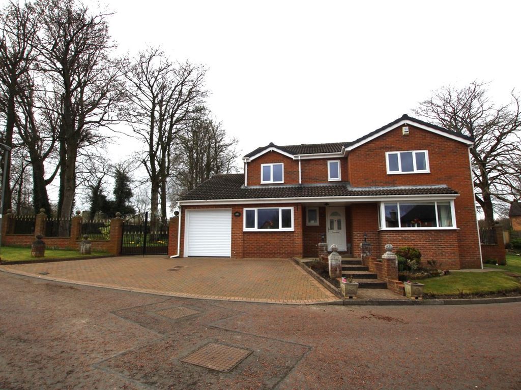 4 bed detached house for sale in Vicarage Close, Howden Le Wear, Crook