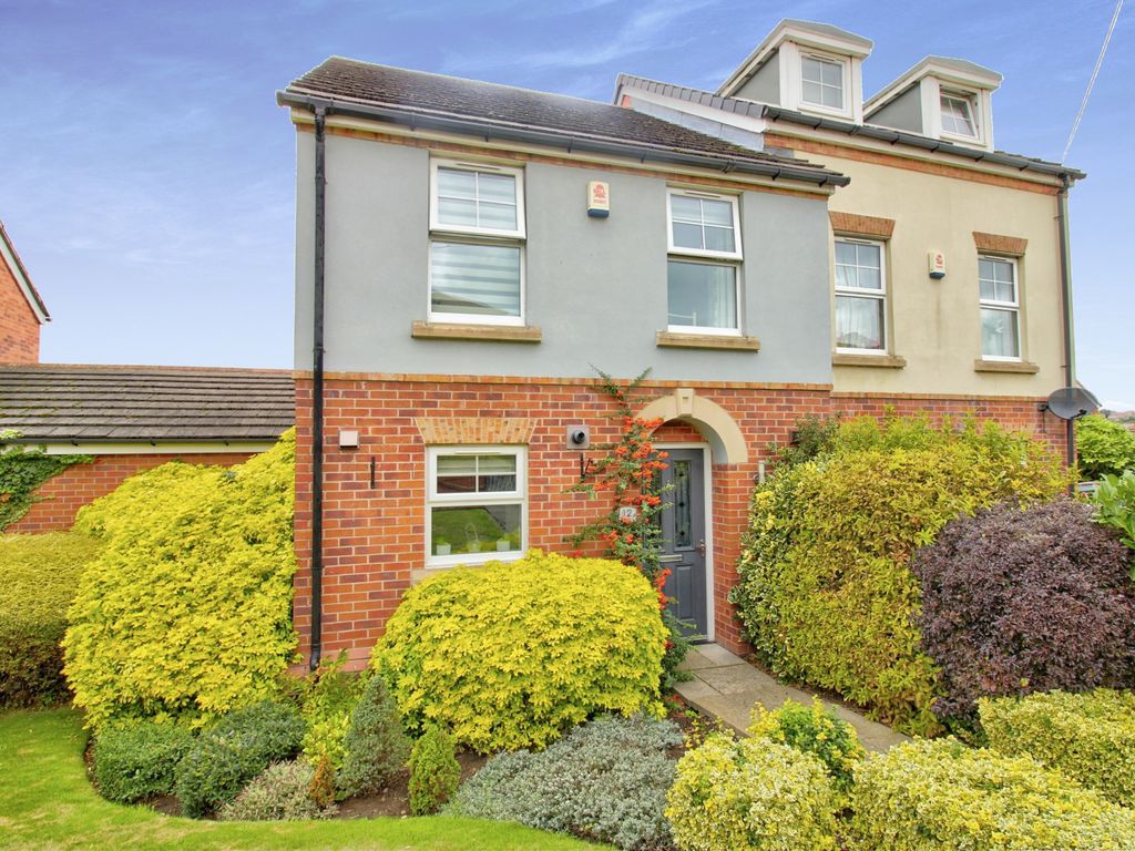 3 bed semidetached house for sale in St. Lukes Road, Grimethorpe