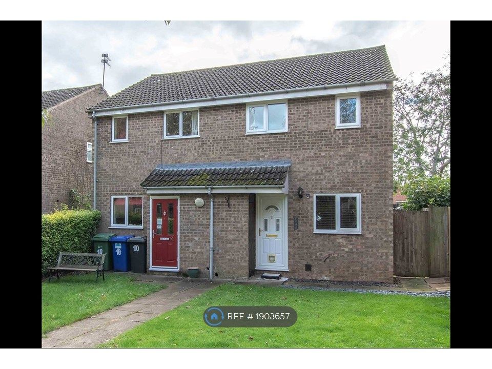 3 bed semidetached house to rent in Peacocks Close, Middleton Cheney