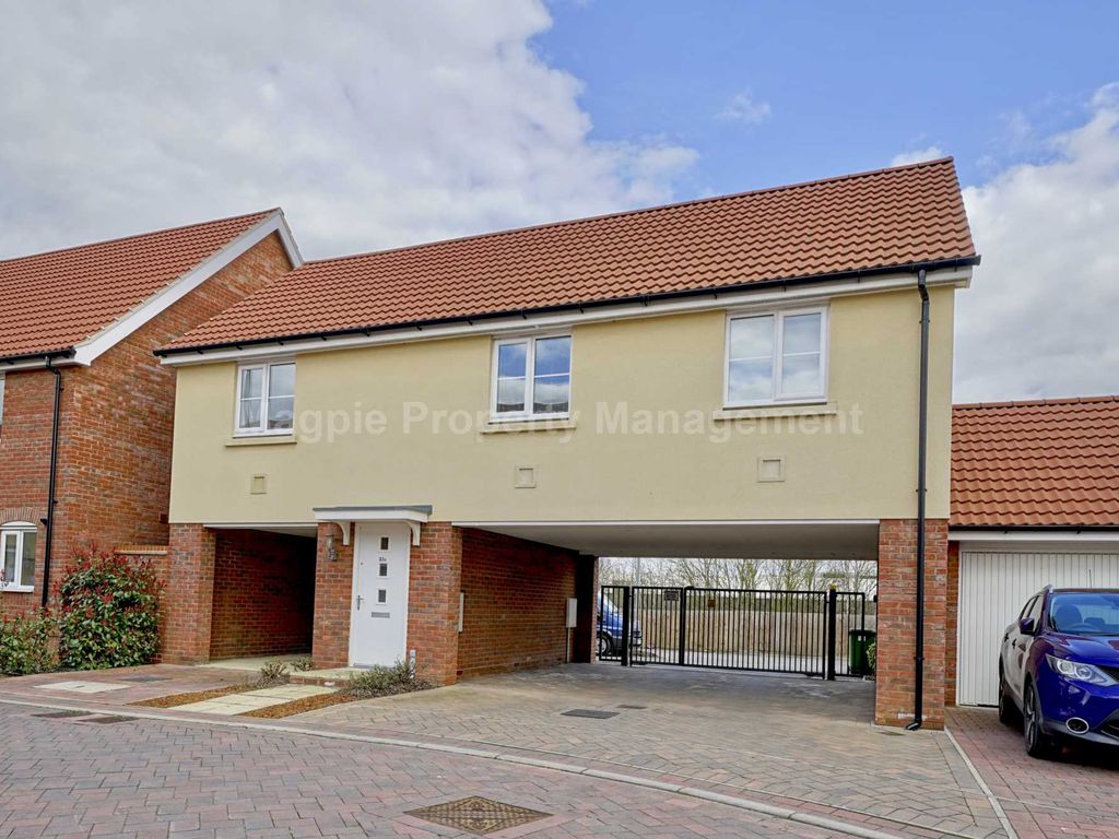 2 bed flat to rent in Crocus Close, Eynesbury, St Neots PE19, £1,095