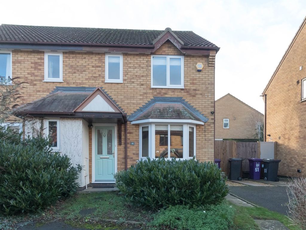 3 bed semidetached house to rent in Symonds Road, Hitchin SG5, £1,600