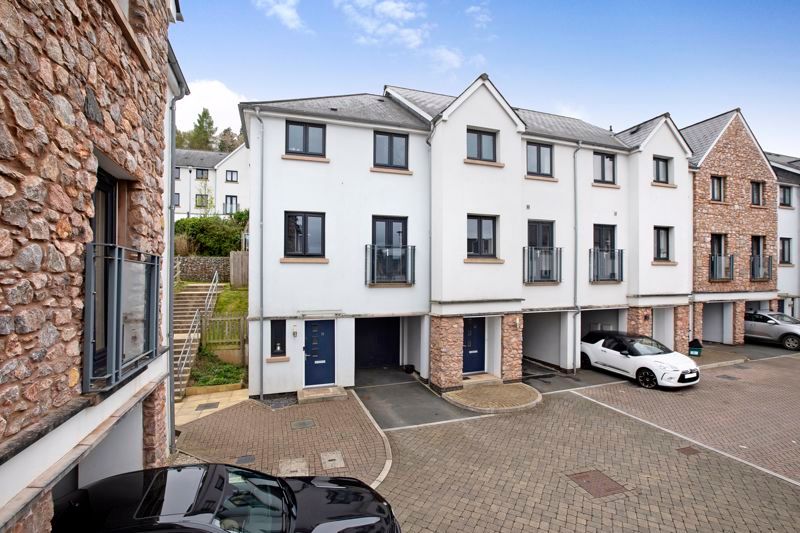 3 bed town house for sale in Dell Court, Newton Abbot TQ12, £319,950