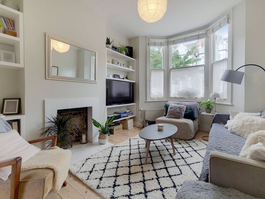 Glendarvan Street, West Putney, London SW15  