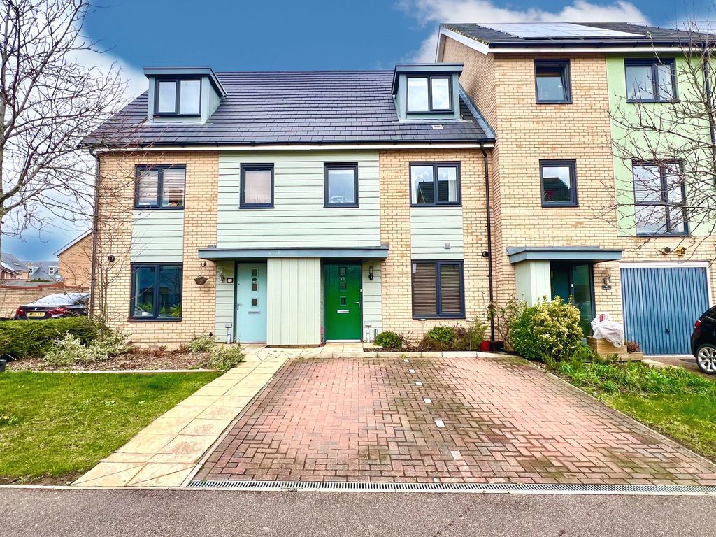 3 bed terraced house for sale in Whitley Road, Upper Cambourne