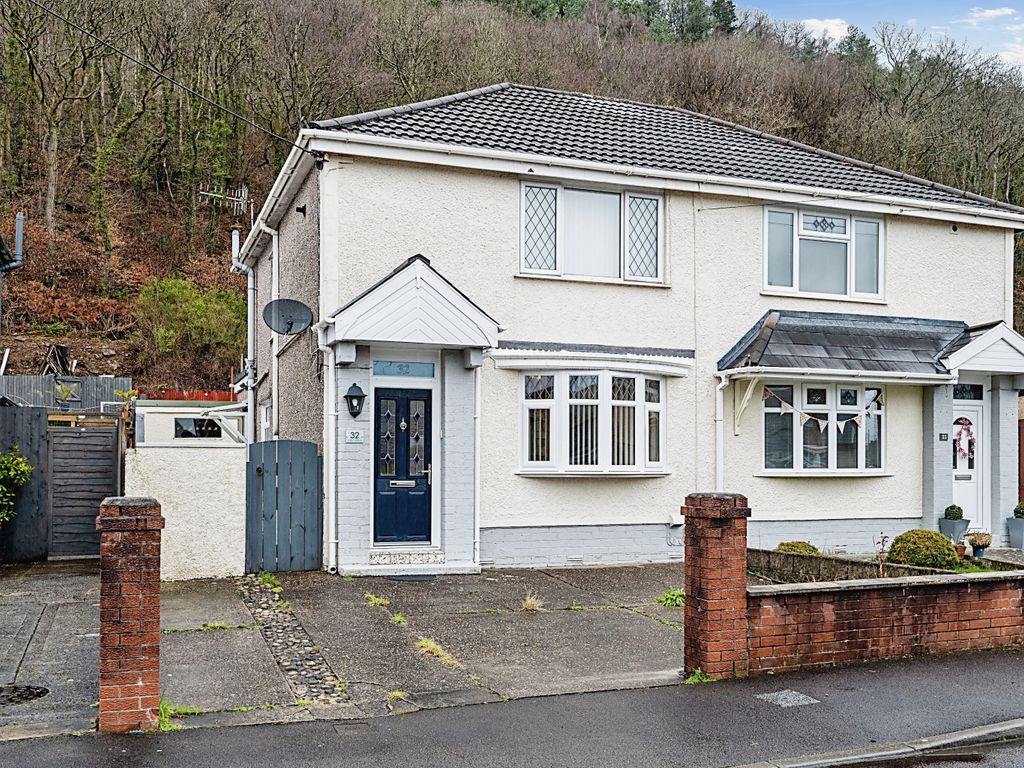3 bed semidetached house for sale in Underwood Road, Cadoxton SA10