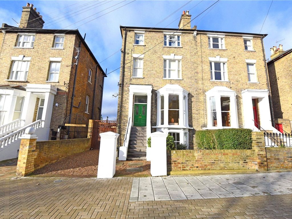 2 bed flat for sale in Wimbledon Park Road, Southfields SW18, £500,000