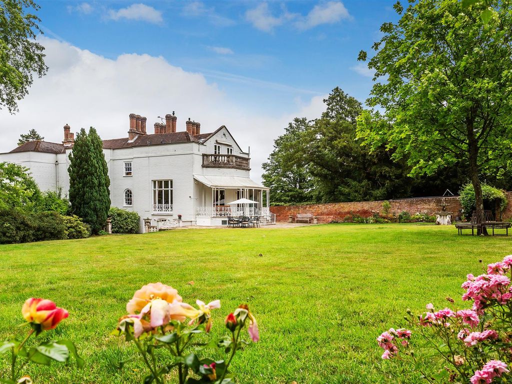 3 bed semidetached house for sale in Westwood Lane, Normandy