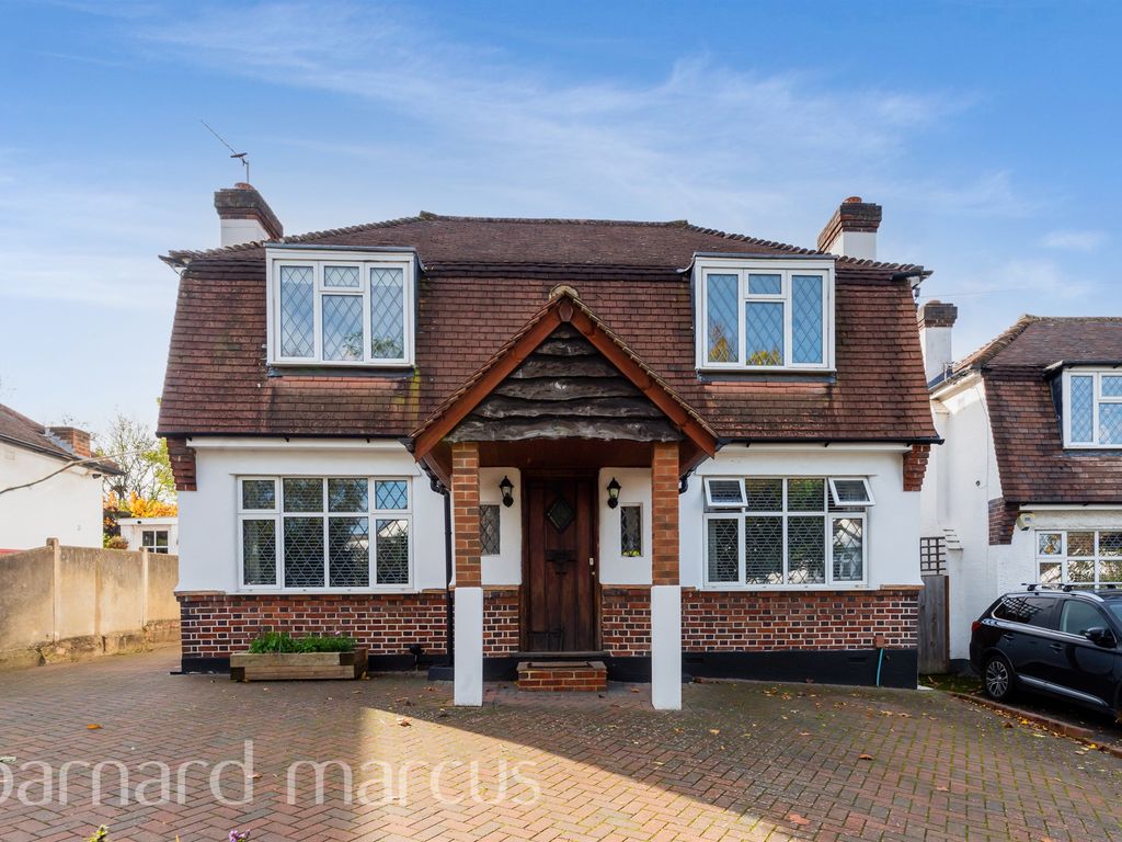 4 bed detached house for sale in Tudor Avenue, Worcester Park KT4 Zoopla