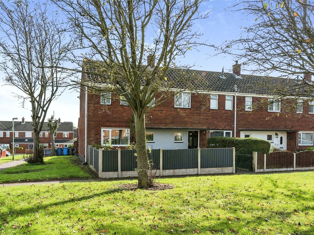3 bed end terrace house for sale in Bloomfield Crescent, Lichfield