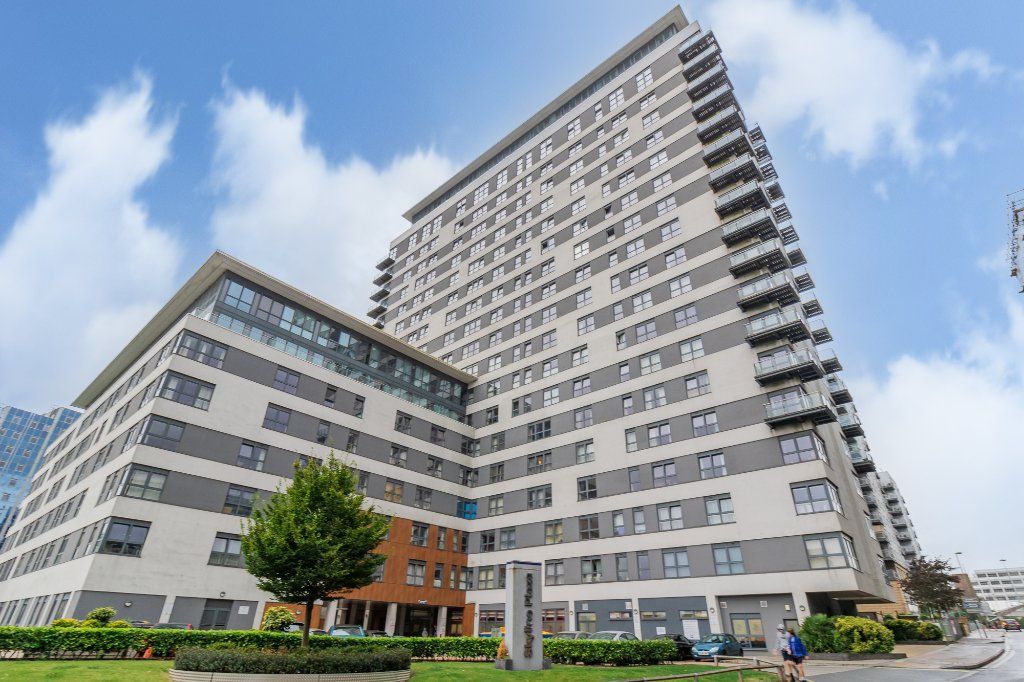 2 bed flat for sale in Alencon Link, Basingstoke, Hampshire RG21 Zoopla