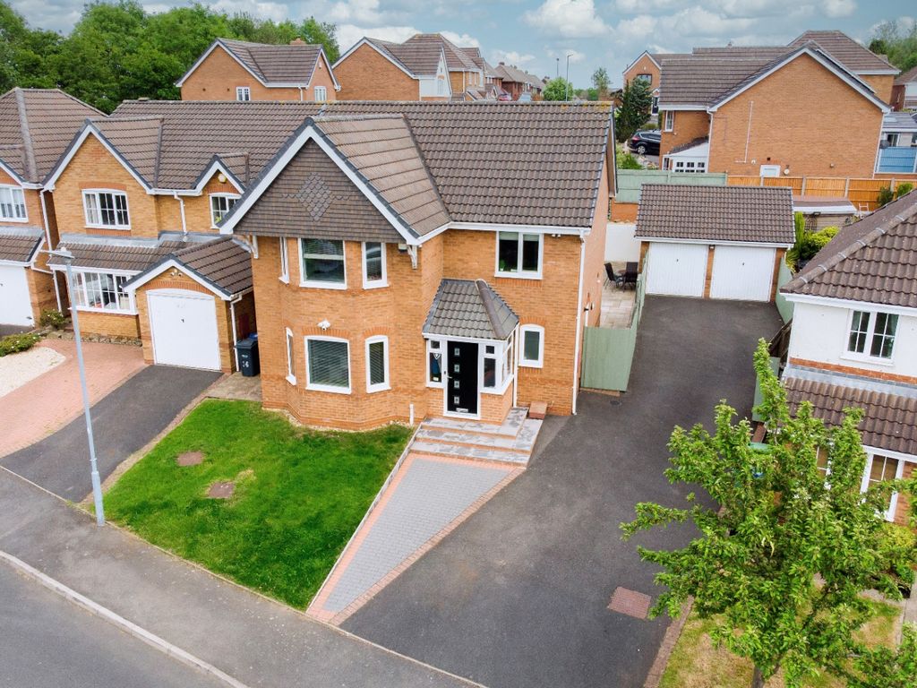 4 bed detached house for sale in View Point, Tividale, Oldbury B69 Zoopla