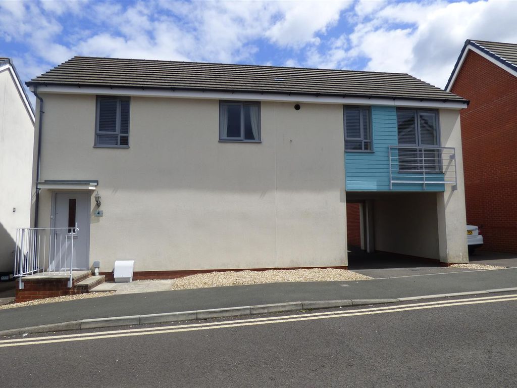 2 bed detached house to rent in Great Copsie Way, Bristol