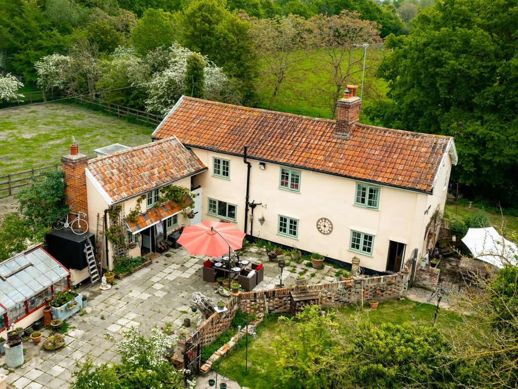 4 bed farmhouse for sale in Daisy Green Lane, Wickham Skeith, Eye IP23