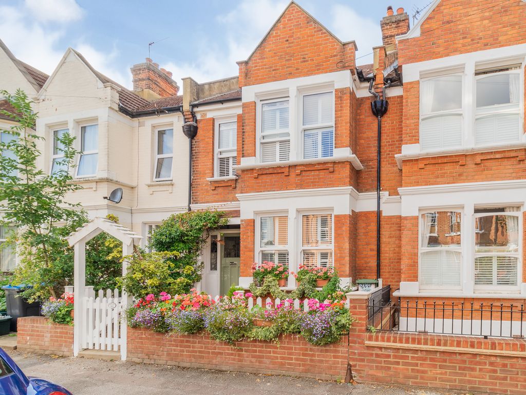 3 bed terraced house to rent in Adela Avenue, New Malden, Surrey KT3, £