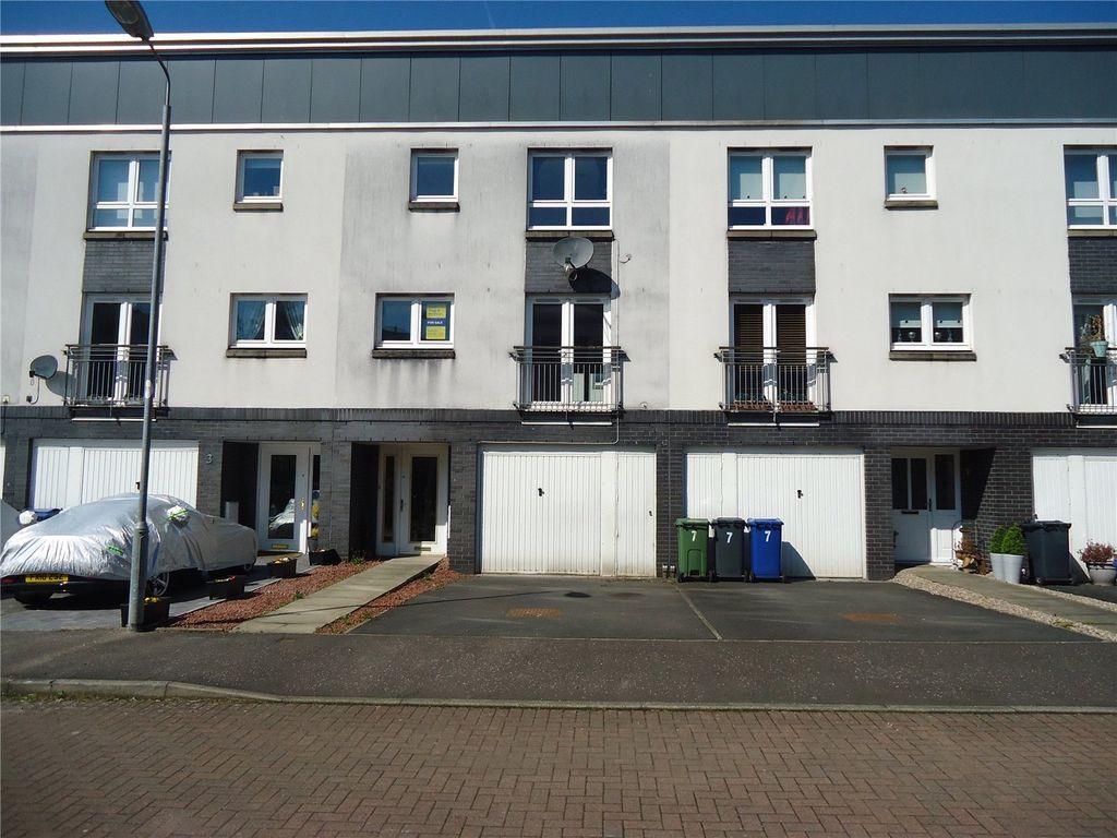 4 bed terraced house for sale in Whimbrel Wynd, Braehead, Renfrew PA4