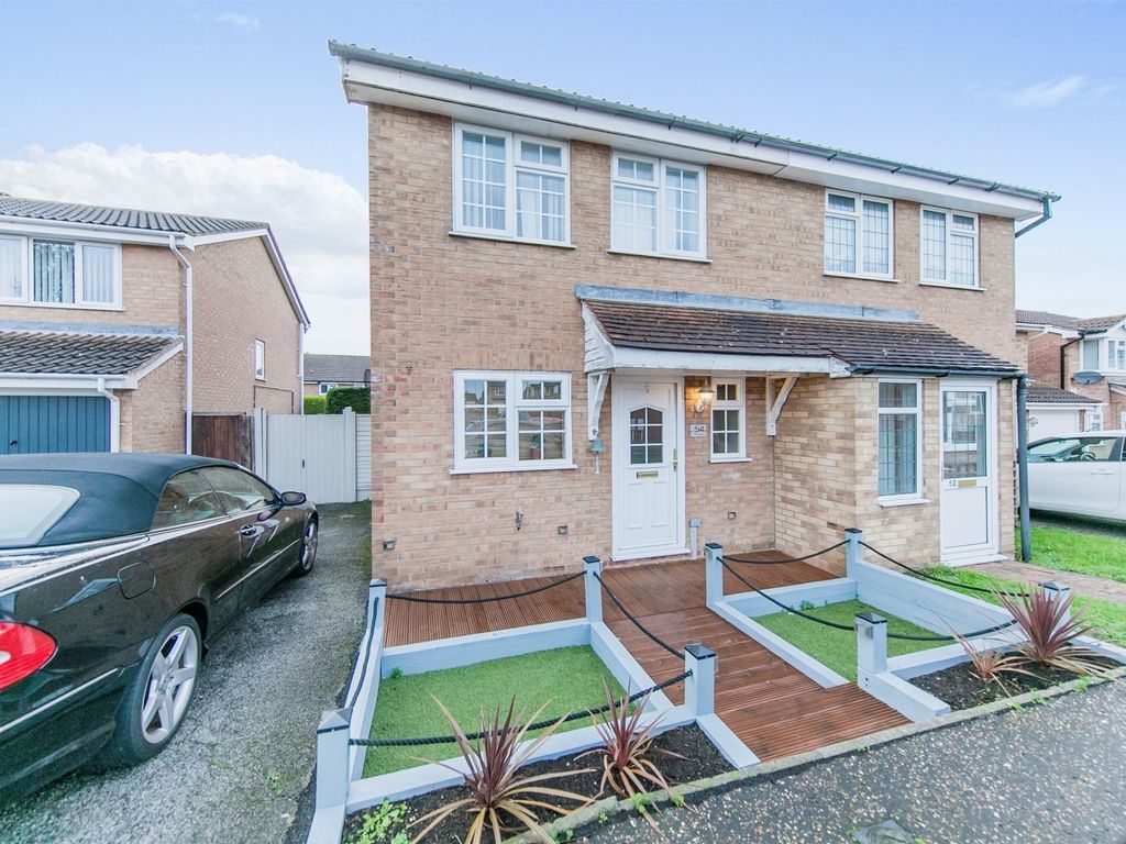 3 bed semidetached house for sale in Greenacres, East Clacton, Clacton