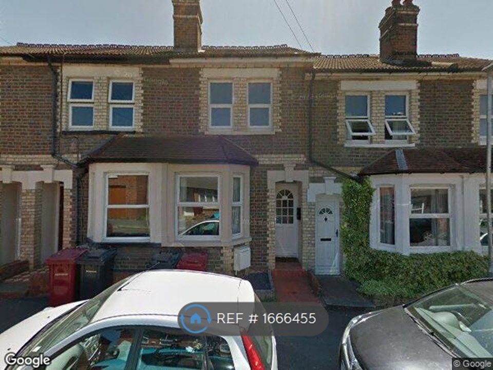 3 bed terraced house to rent in Lennox Road, Reading RG6 Zoopla
