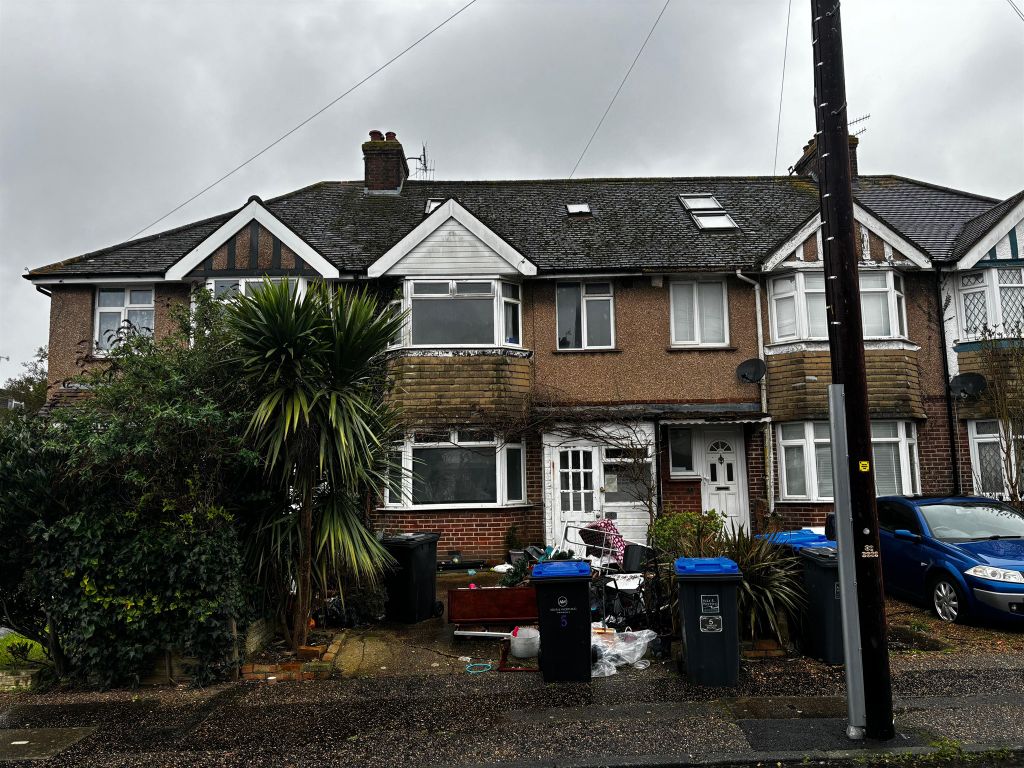 3 bed terraced house for sale in Turner Road, Broadwater, Worthing BN14