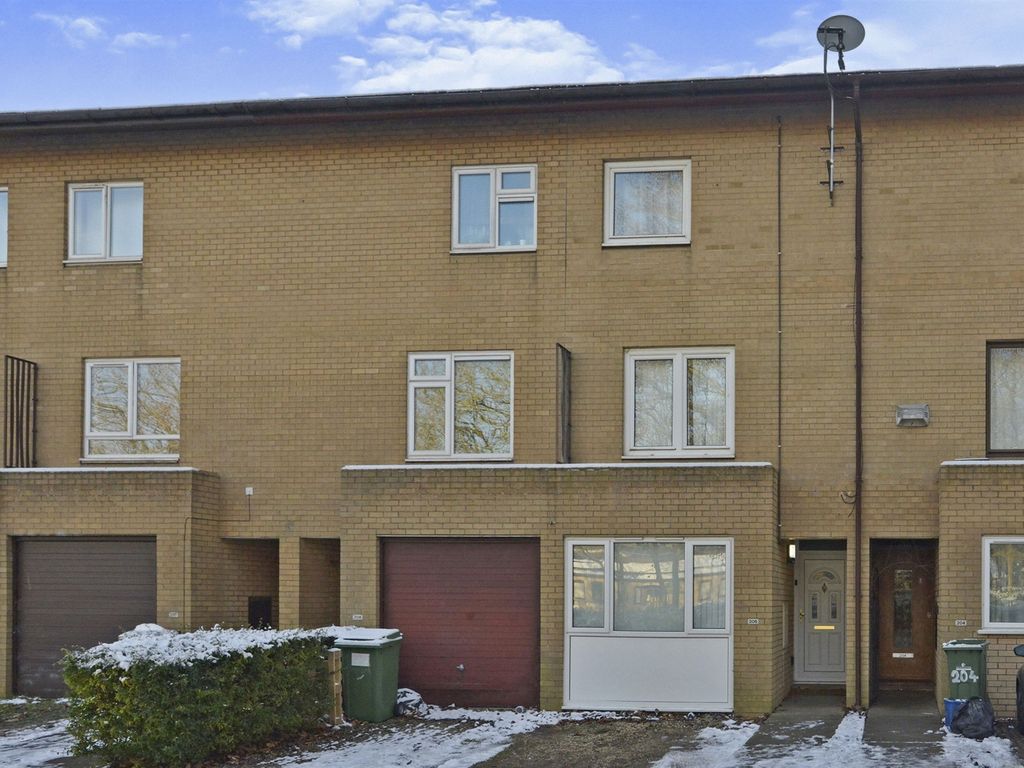 5 bed terraced house for sale in Fishermead Boulevard, Fishermead