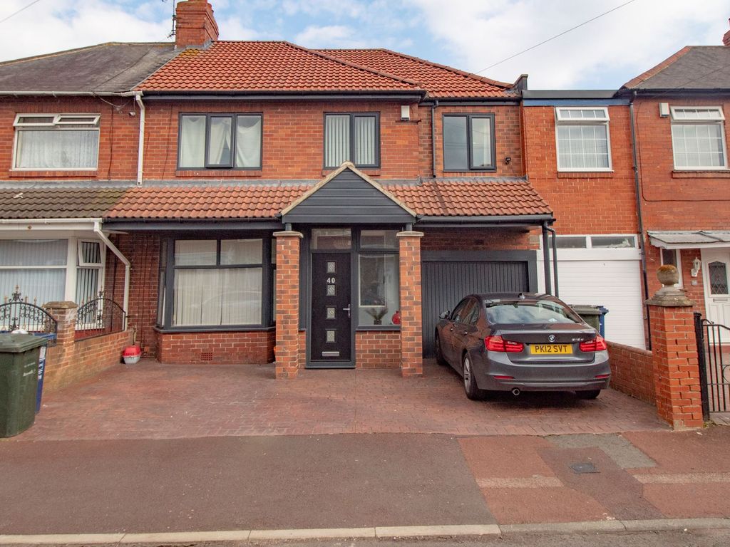 5 bed semidetached house for sale in Gowland Avenue, Fenham, Newcastle