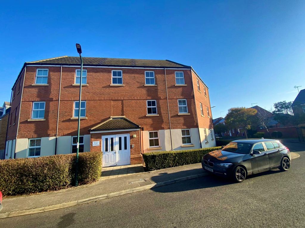 2 bed flat for sale in Deer Valley Road, Peterborough PE2 Zoopla