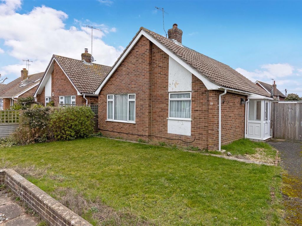 2 bed detached bungalow for sale in Ainsdale Road, Worthing BN13 Zoopla
