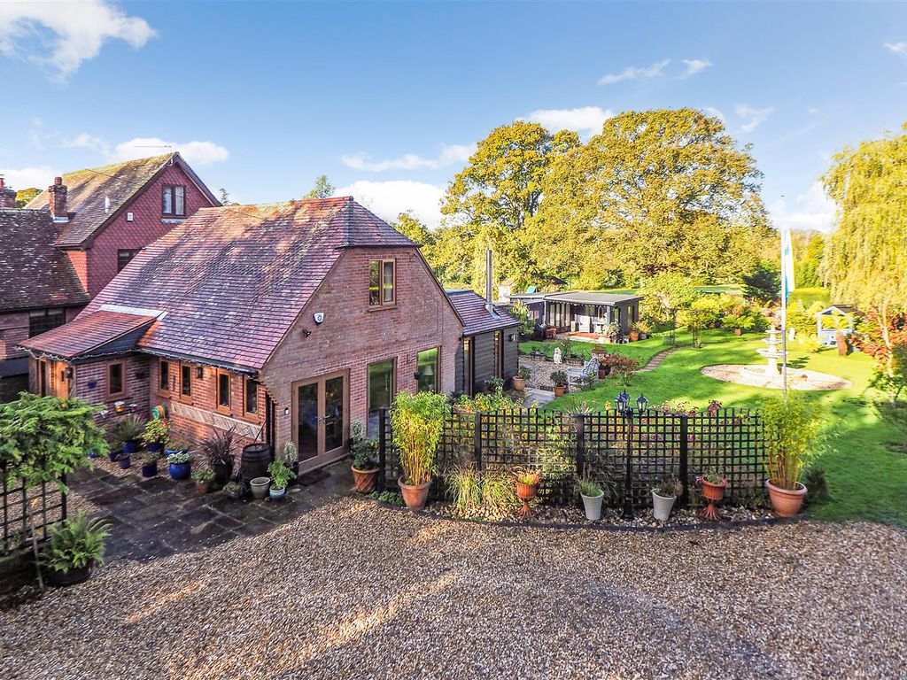 3 bed detached house for sale in Bartley Road, Woodlands, Hampshire