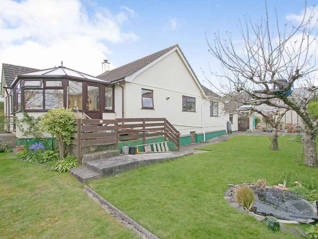 Room to rent in Primrose Gardens, Marys Well, Illogan, Redruth TR16