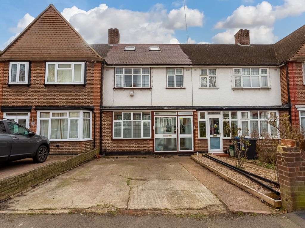 3 bed terraced house for sale in Conway Gardens, Mitcham CR4 Zoopla