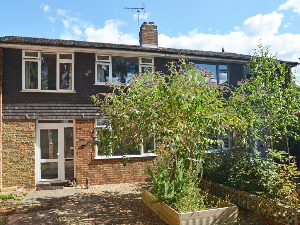 3 bed semidetached house for sale in Ballfield Road, Godalming GU7 Zoopla