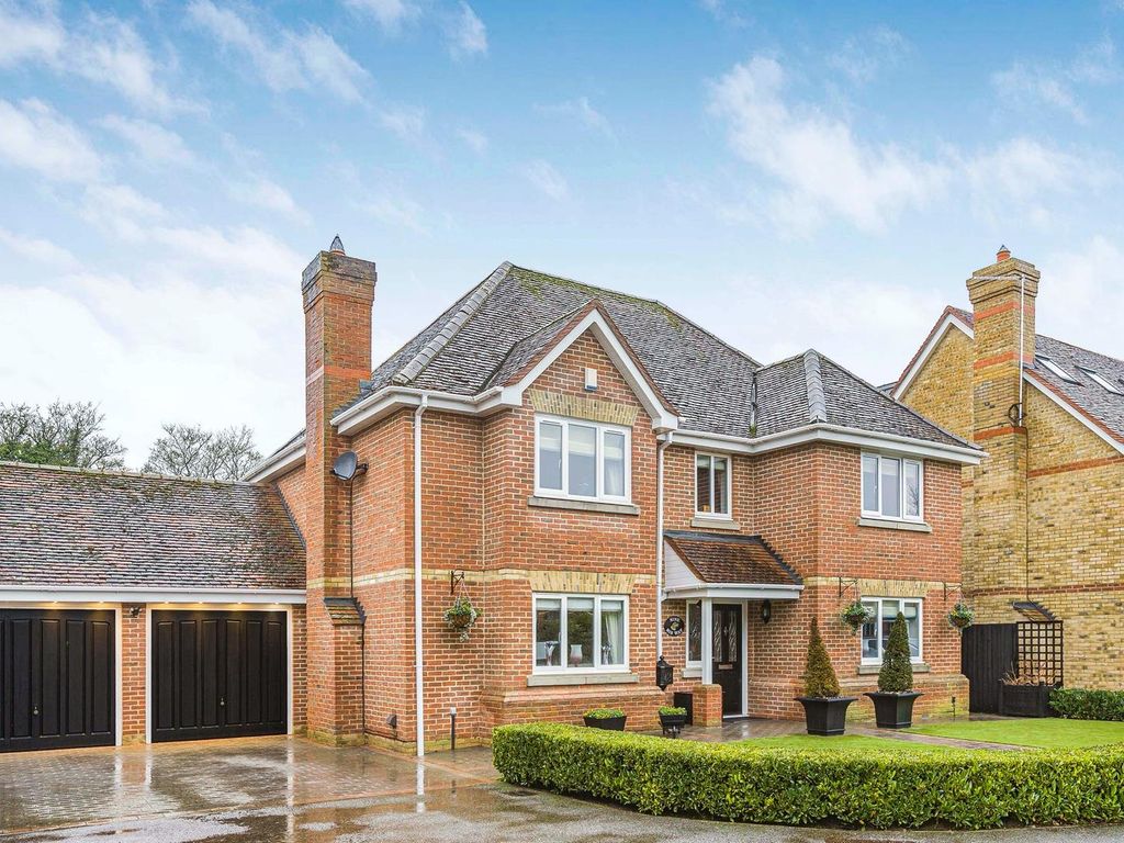 5 bed detached house for sale in Rib Way, Buntingford SG9 Zoopla